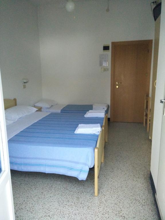 Hotel Ronconi Rimini Exteriör bild