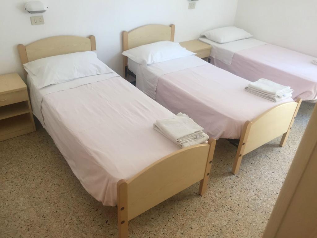Hotel Ronconi Rimini Exteriör bild